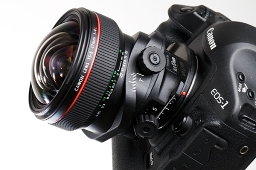 Ống Kính Canon TS-E17mm F4 L Tilt-Shift (Nhập Khẩu) giá rẻ, Trả 