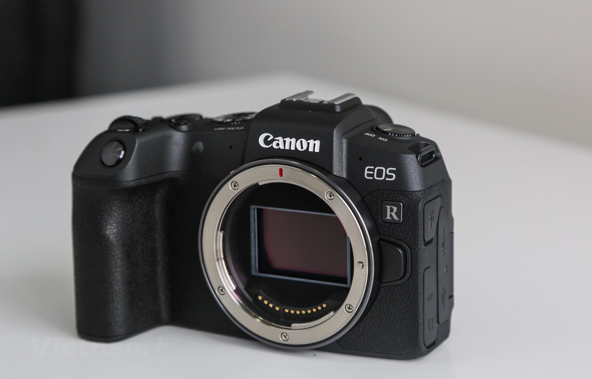 Máy ảnh Canon EOS RP Body (nhập khẩu)
