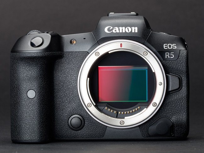 Máy ảnh Canon R5 