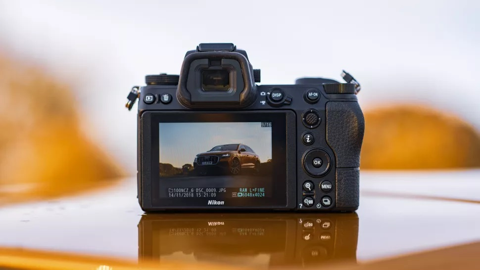 Máy ảnh Nikon Z6 -1
