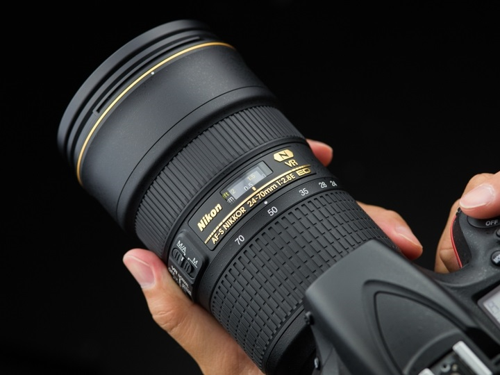 Nikon AF-S NIKKOR 24-70mm f/2.8E ED VR防湿庫にて保管していました ...