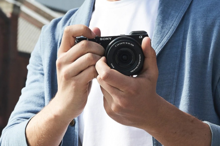 Giới thiệu top máy ảnh làm vlog giá rẻ Sony-a6000