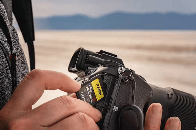  Giới thiệu 5 thẻ nhớ tốt nhất cho máy ảnh Sony A7C II