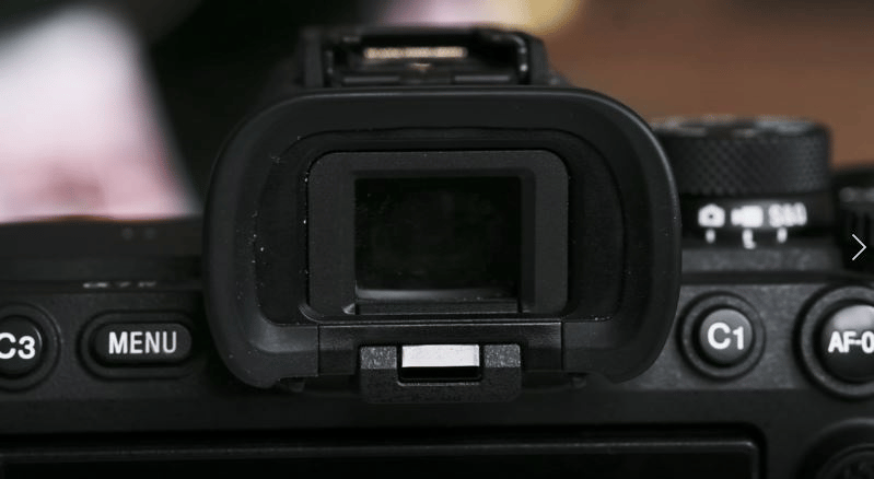 Trên tay Sony A7 Mark IV: Cú đột phá của dòng máy ảnh full-frame