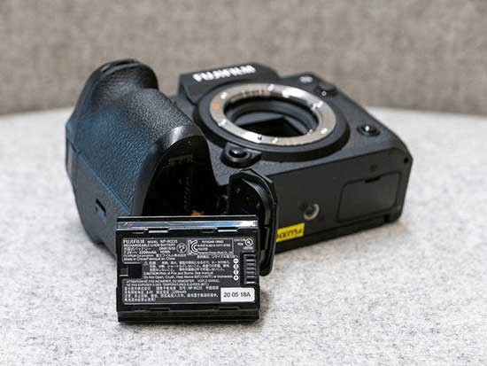 Fujifilm X-H2s và Fujifilm X-T4: So sánh đối đầu