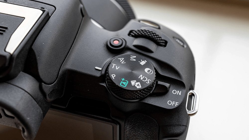 Cách chụp ảnh phơi sáng hiệu quả cùng Canon R50