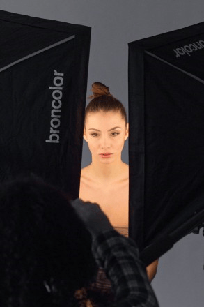 Kĩ thuật thiết lập hiệu ứng ánh sáng vỏ sò cho chụp ảnh Beauty