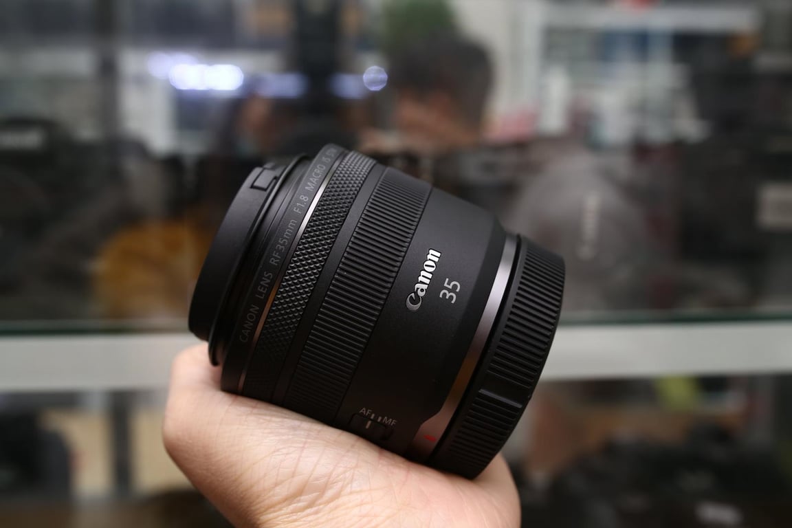 diem-mat-6-lens-cho-canon-eos-r7-dang-mua-can-moi-the-loai-hinh