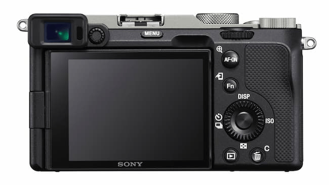 So sánh Sony A6700 vs A7C: Lựa chọn nào tốt hơn?