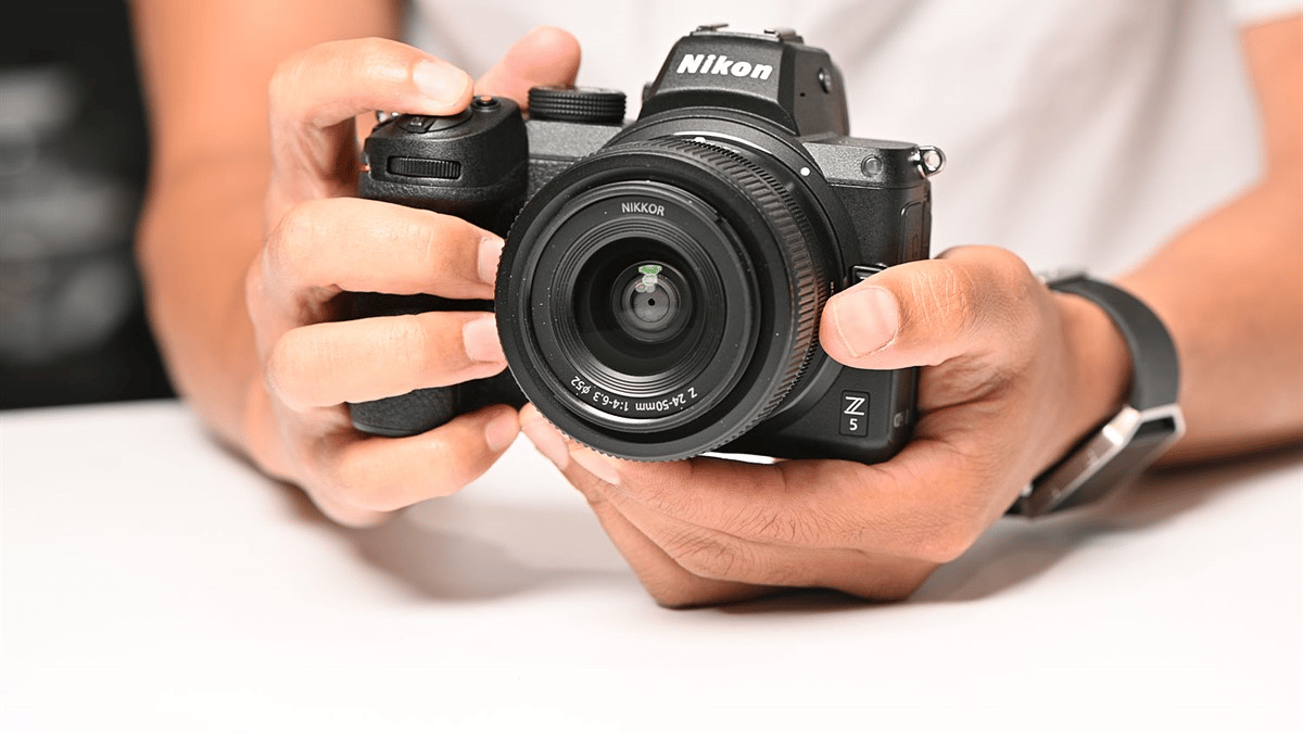 Máy ảnh Nikon Z5