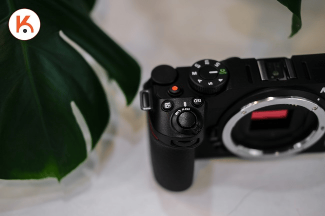 Hình ảnh đầu tiên và thông số kỹ thuật của Nikon Z30