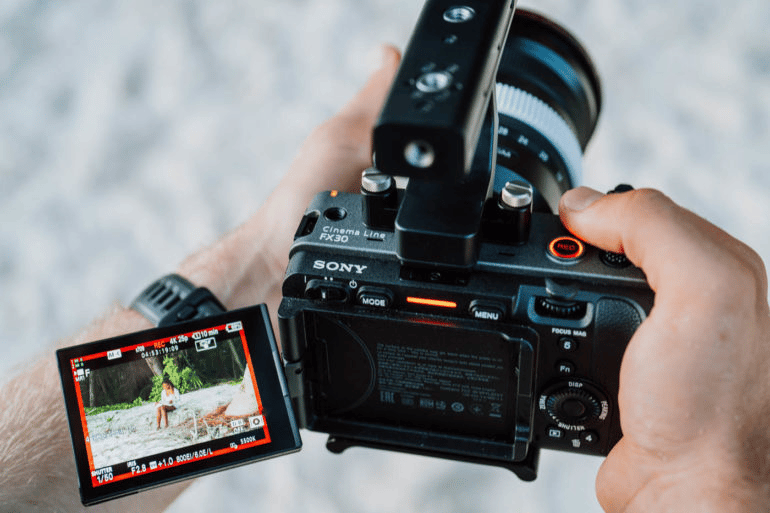 Sony FX30 liệu có thể thay thế Sony FX3 trong dòng Sony Cinema?