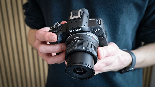 Thông tin mới nhất về tính năng và ngày phát hành của Canon EOS R50