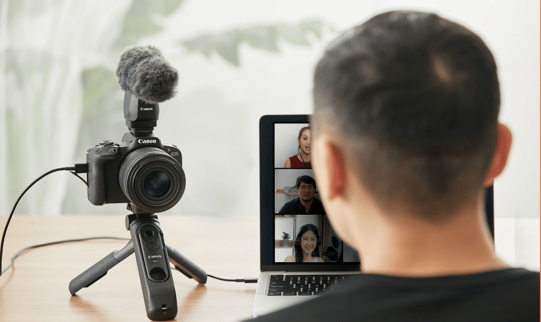 Canon R50 Webcam Plug & Play
