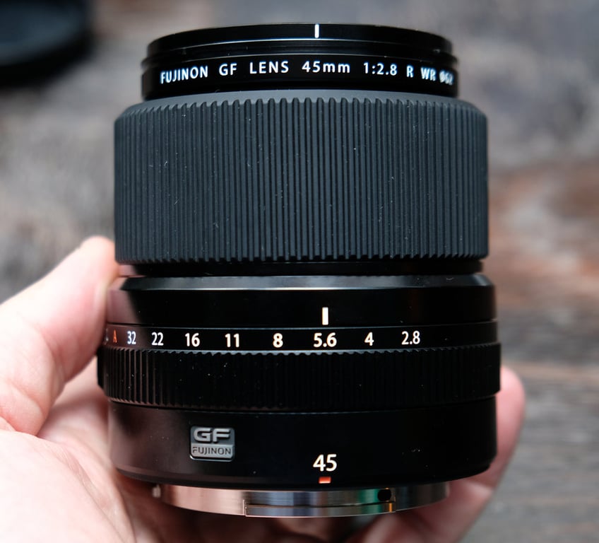 Fujifilm GF 45mm f / 2.8 R WR