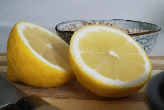 Sự khác biệt giữa EOS R50 và EOS R10 là gì