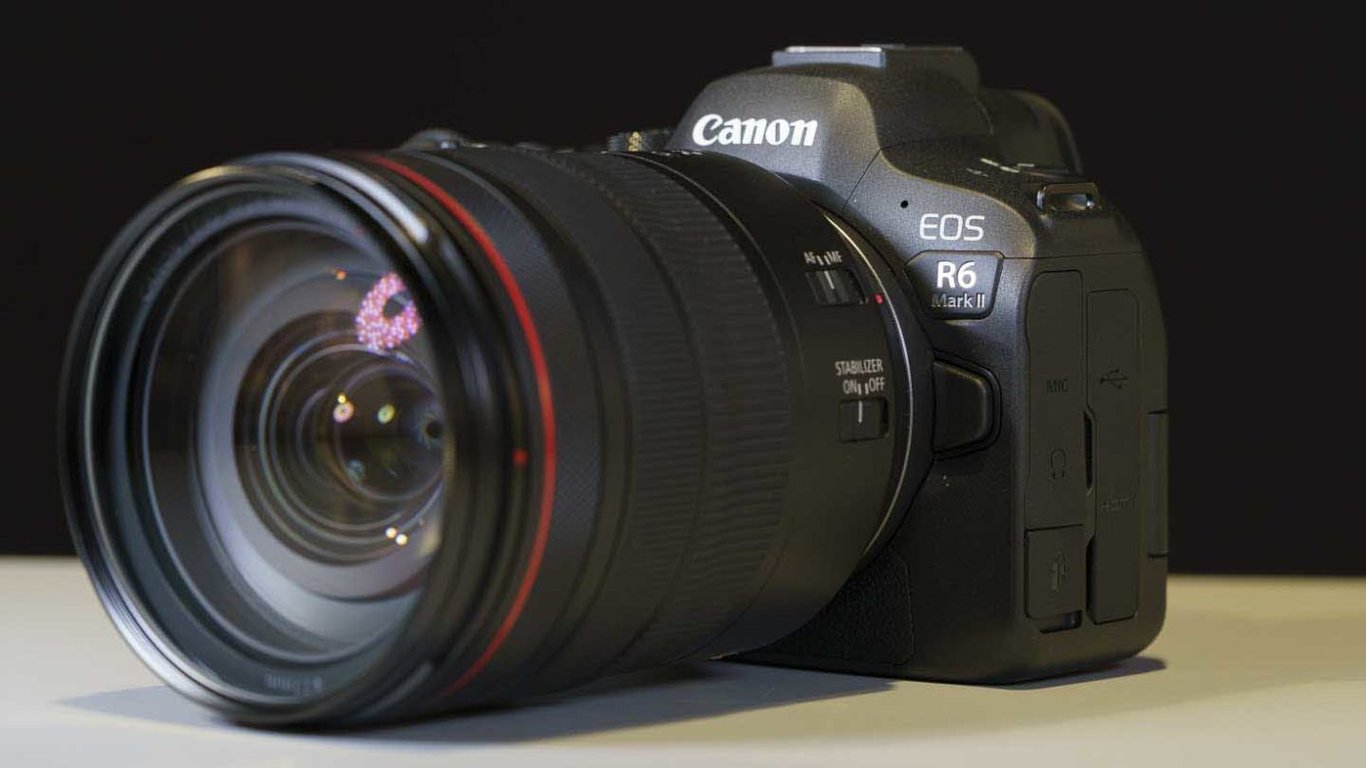 Canon R6 Mark II ra mắt: Máy ảnh nhanh nhất của Canon từ trước tới nay?