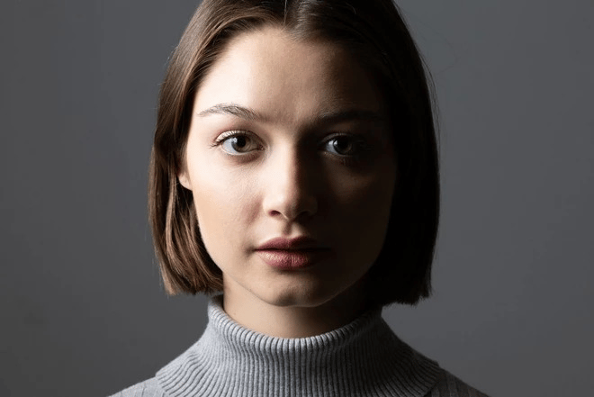 Thiết lập studio chụp chân dung tại nhà với nguồn sáng đơn giản