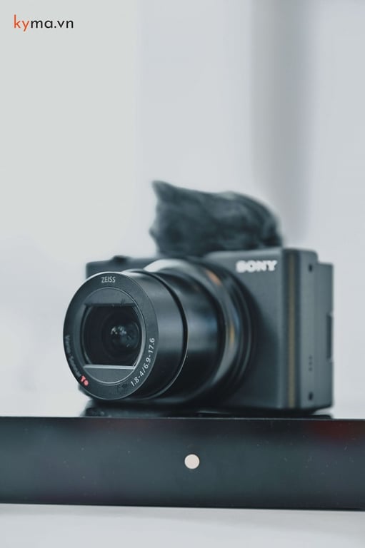 So sánh tính năng và hiệu suất của Sony ZV-1 II vs Sony ZV-1F