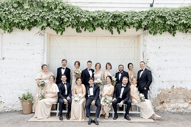 Mẹo chụp chân dung nhóm và gia đình với Canon R50