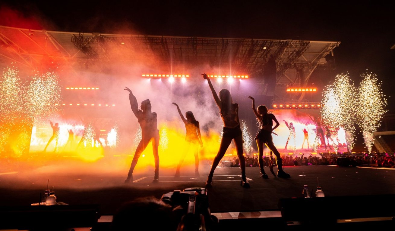 Hướng dẫn chọn ống kính chụp concert cực hiệu quả