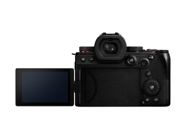 Máy ảnh Panasonic Lumix S5II và S5II X mới trình làng với Phase Hybrid AF