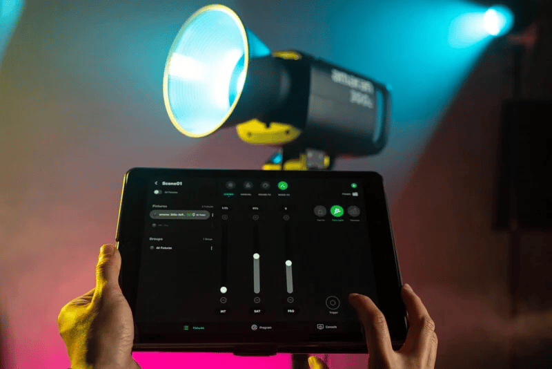 Đèn led Aputure Amaran 300C -4