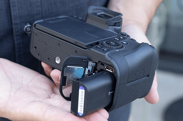 Canon R6 Mark II vs Sony A7 IV: Đâu là mẫu mirrorless full-frame tối ưu?