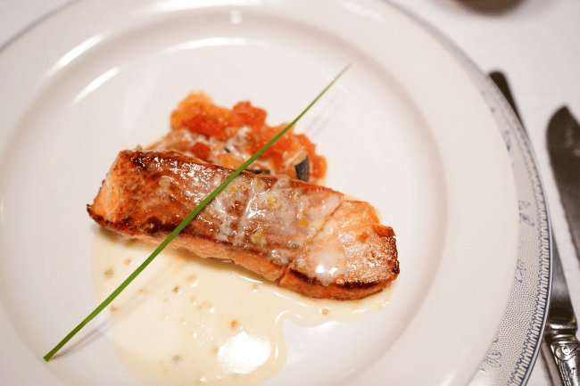 Nâng tầm ảnh chụp đồ ăn với các lens macro, góc rộng và zoom