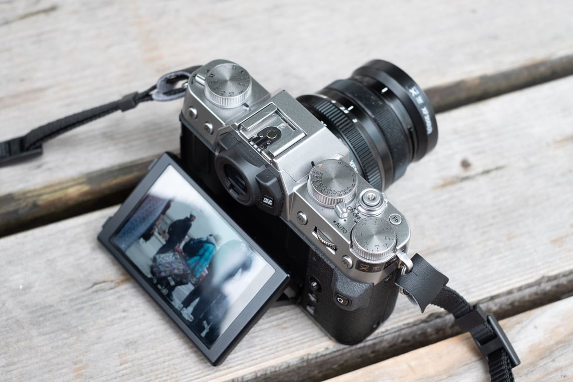 Fujifilm X-T30 II vs Fujifilm X-T30: So sánh toàn diện