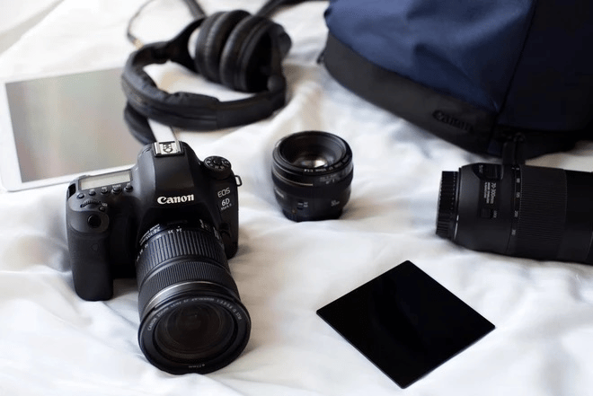EOS R6 Mark II vs EOS R6 vs EOS 6D Mark II: So sánh bộ ba Canon 6-series