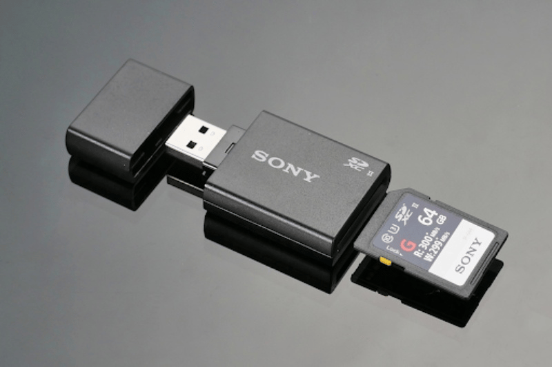 Top phụ kiện cho máy ảnh Sony A7 IV mà bạn không thể thiếu