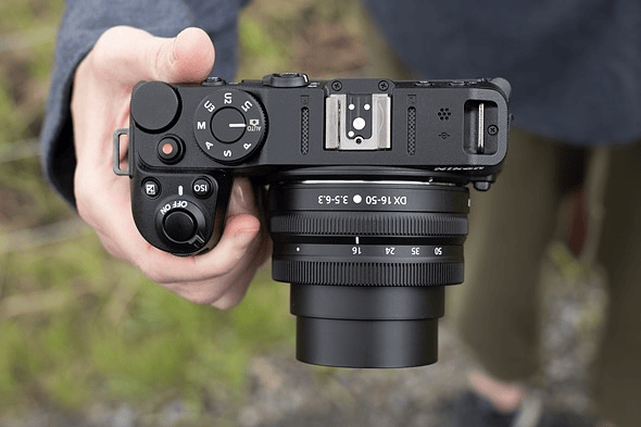 Nikon Z30 và Sony ZV-E10: Ông hoàng vlog thuộc về ai?